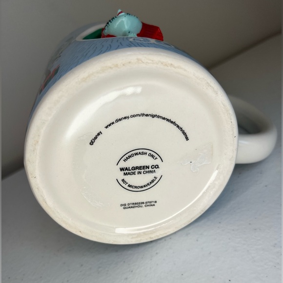 Nightmare Before Christmas Santa Jack & 3D Movable Sally Head Coffee Cup - Picture 5 of 8